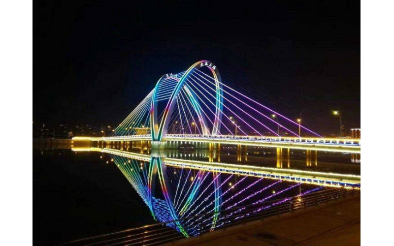 做好這四點(diǎn)，城市廣場(chǎng)夜景照明能給人們提供視覺(jué)享受